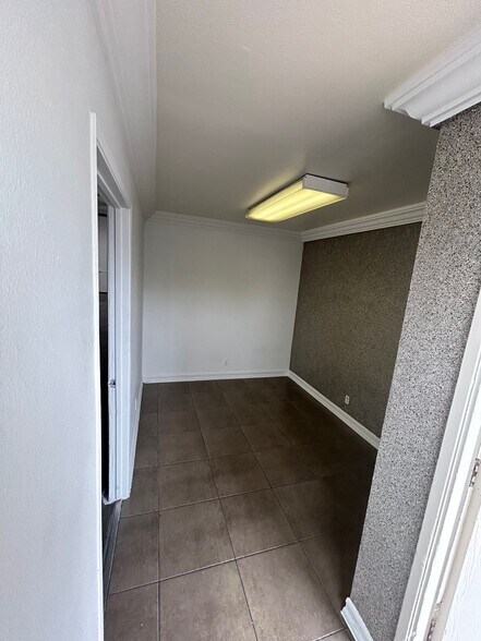 More Photos Of 10532-10576 Norwalk Blvd, Santa Fe Springs Manufacturing For Lease