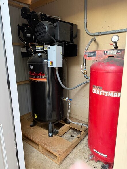 More Photos Of 5785 Tennessee 226, Savannah Flex For Lease