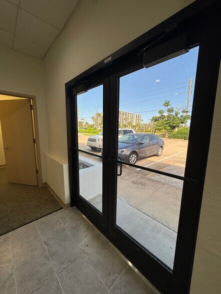 More Photos Of 2003 N Atlantic Ave, Cocoa Beach Storefront Retail Office For Lease