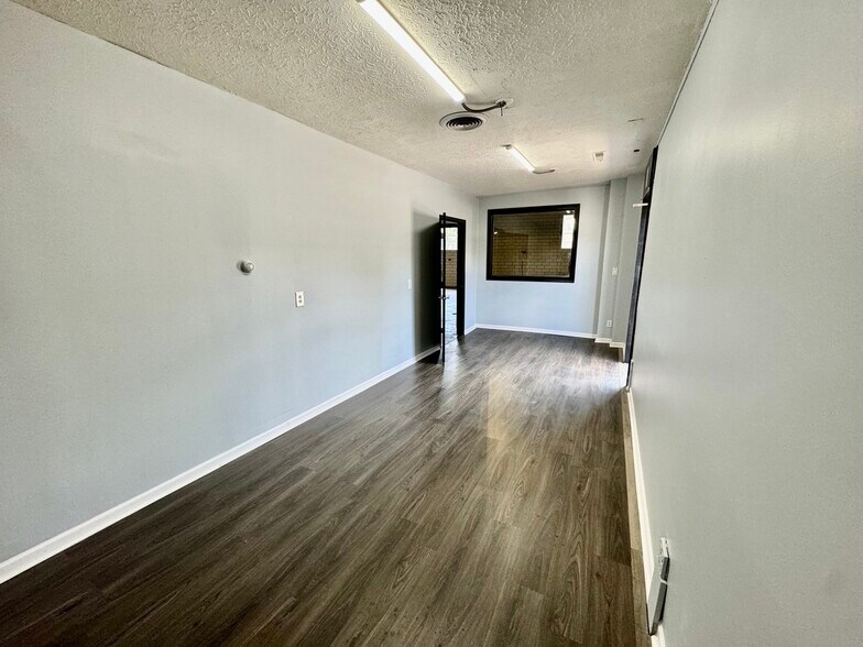 More Photos Of 1475 Massillon Rd, Akron Convenience Store For Sale