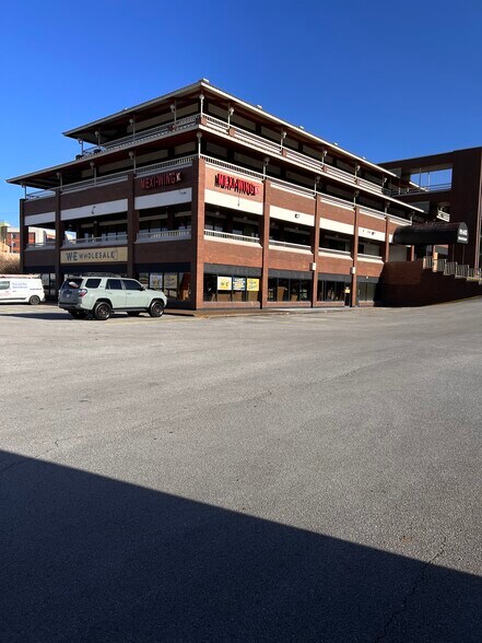 More Photos Of 7010 Lee Hwy, Chattanooga Storefront Retail Office For Sale
