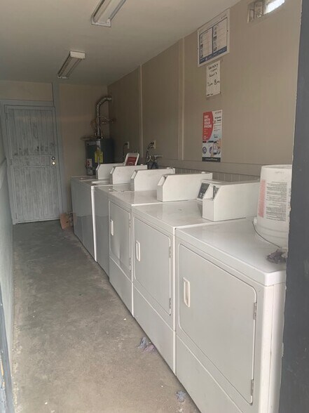 More Photos Of 4040 E Dakota Ave, Fresno Apartments For Sale