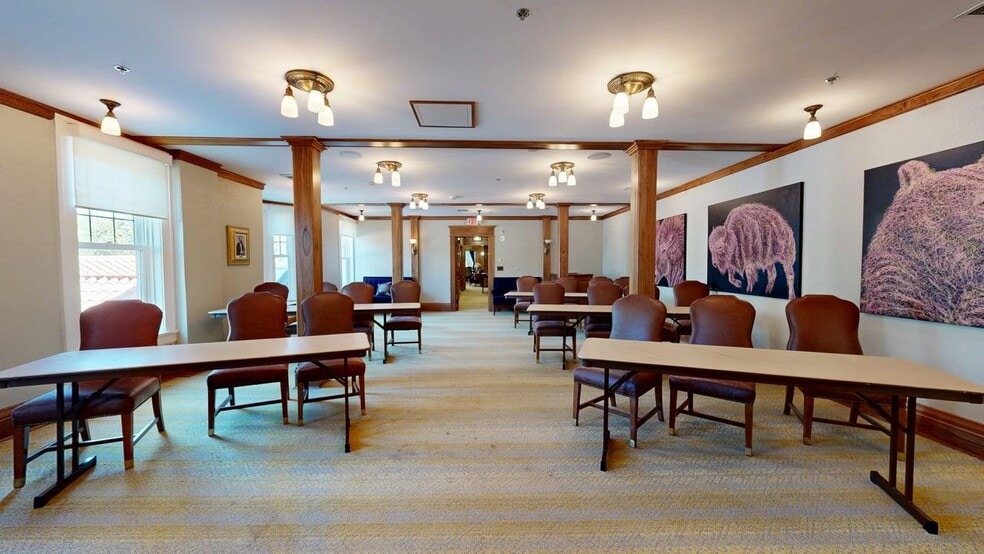 More Photos Of 2401 Montana Ave, Billings General Retail For Sale