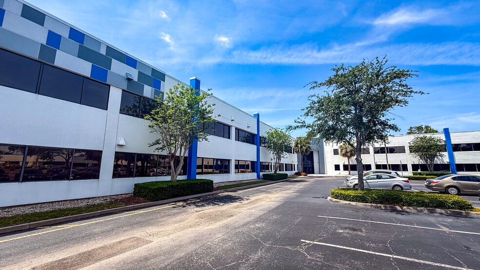 More Photos Of 7600 Southland Blvd, Orlando Unknown For Lease