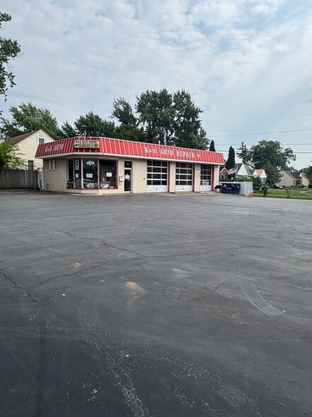 More Photos Of 1784 Eggert Rd, Buffalo Specialty For Sale