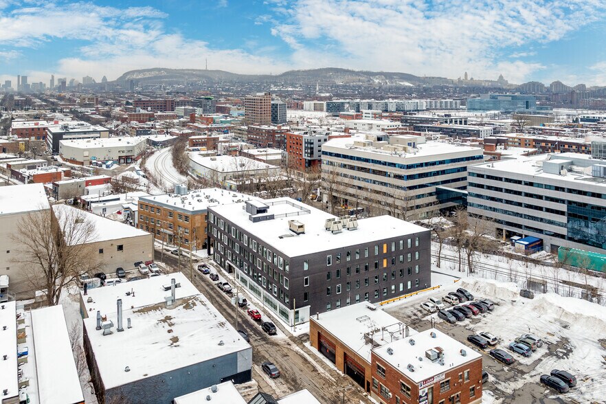 More Photos Of 7180 Rue Marconi, Montréal Loft Creative Space For Lease
