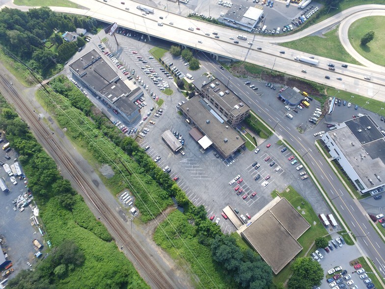 More Photos Of 1500 Paxton St, Harrisburg Office For Lease