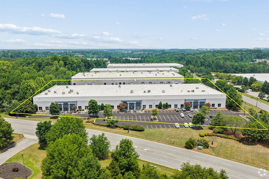 More Photos Of 4198 Eagle Hill Dr, High Point Unknown For Lease