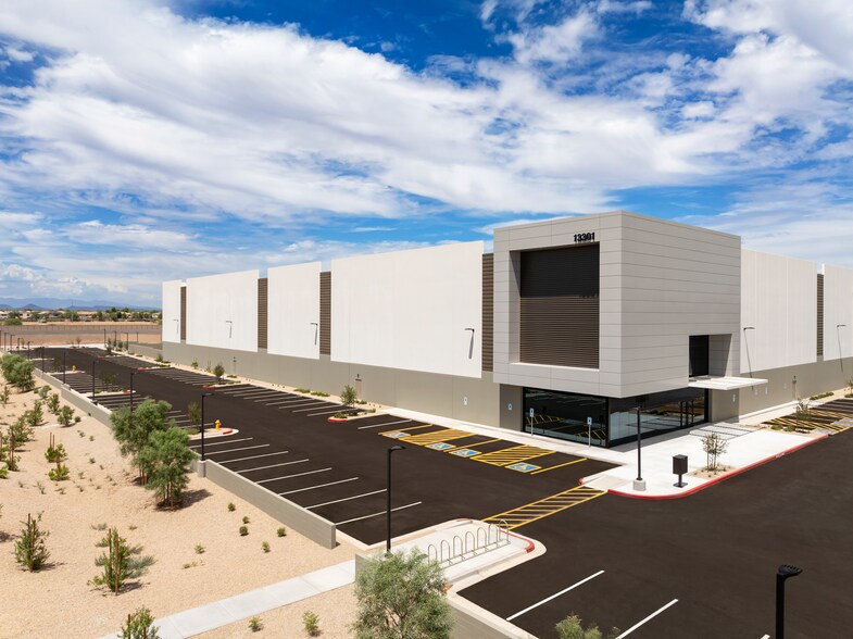 More Photos Of 13301 N 137th Ave, Surprise Distribution For Lease