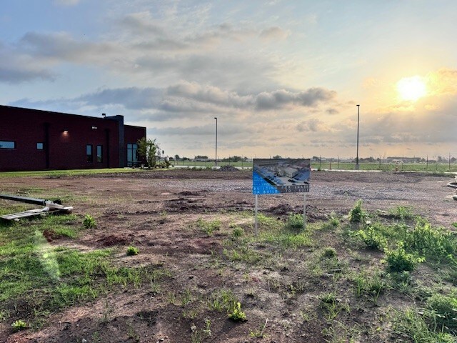 More Photos Of 24th Ave, Norman Land For Lease