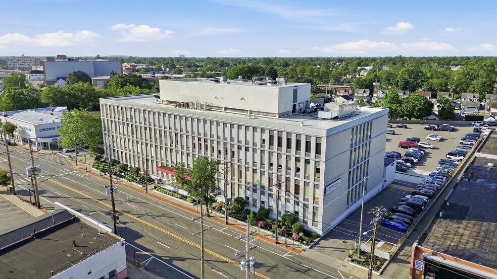 More Photos Of 444 Merrick Rd, Lynbrook Medical For Lease