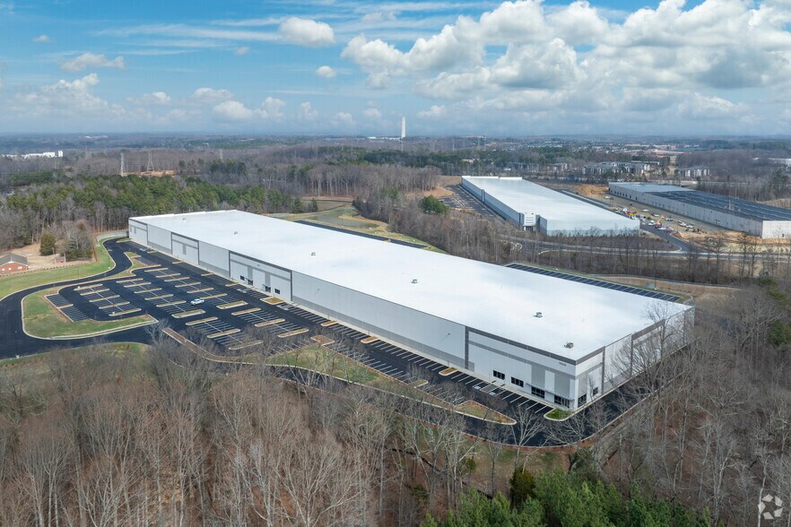 More Photos Of 11006 Mount Holly Huntersville Rd, Huntersville Distribution For Lease