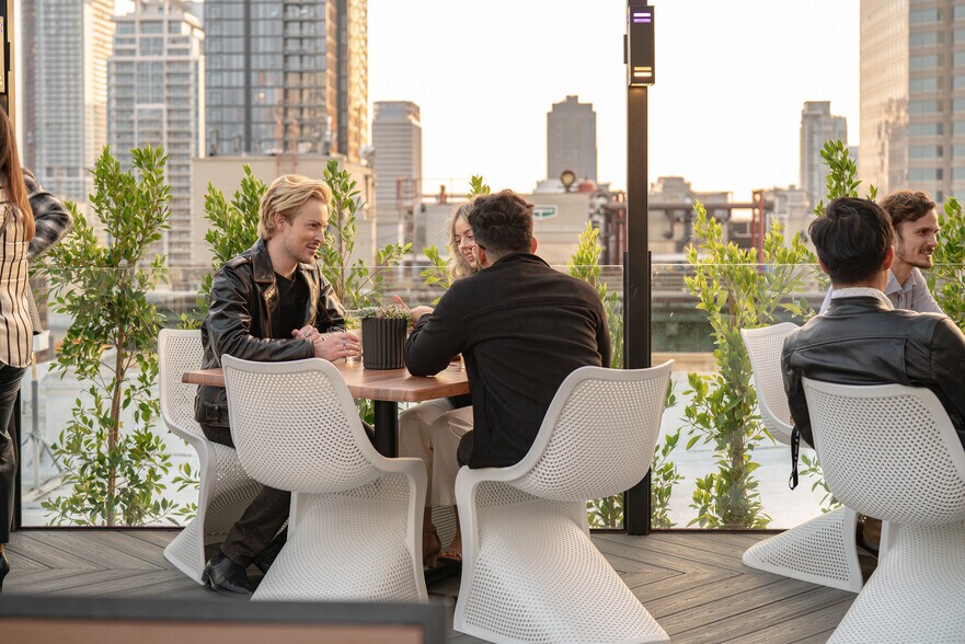 More Photos Of 521-527 W 7th St, Los Angeles Coworking Space