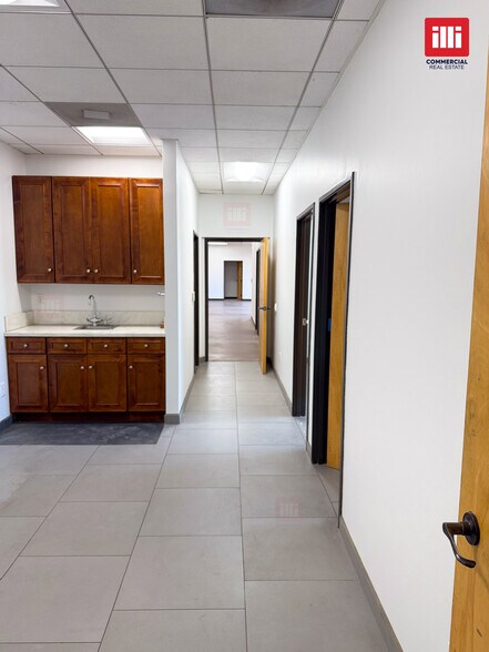 More Photos Of 4363 Woodman Ave, Sherman Oaks Loft Creative Space For Sale