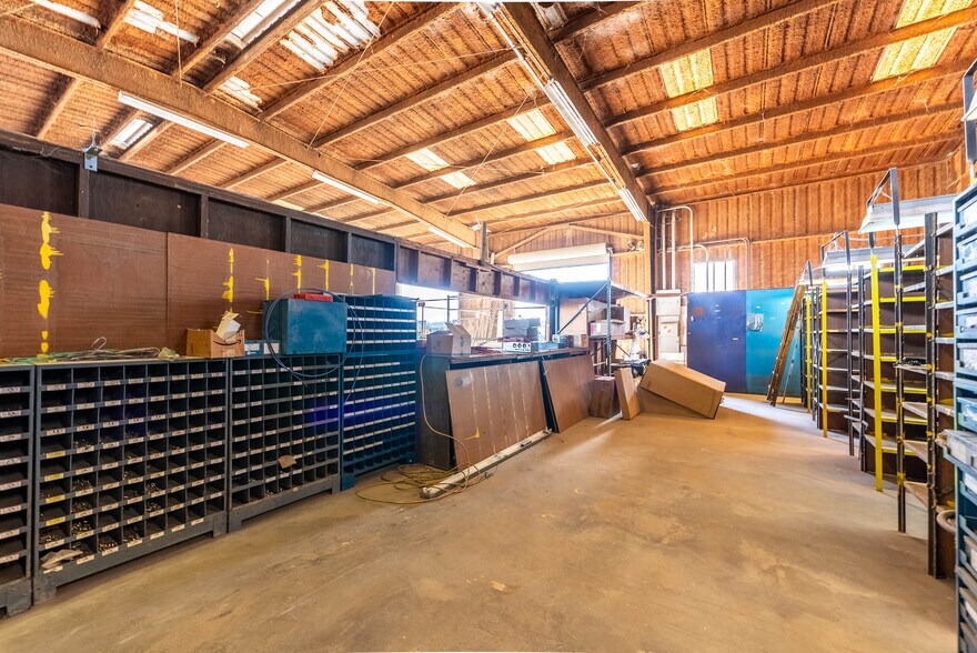 More Photos Of 397 E Evan Hewes Hwy, El Centro Auto Repair For Sale