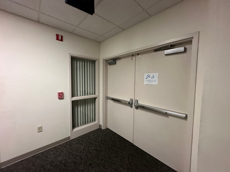 More Photos Of 707 S Main St, Burlington Manufacturing For Lease