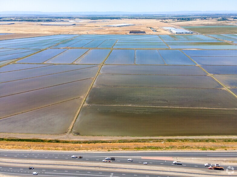 More Photos Of SW Elverta Rd & 99 Hwy, Sacramento Land For Sale