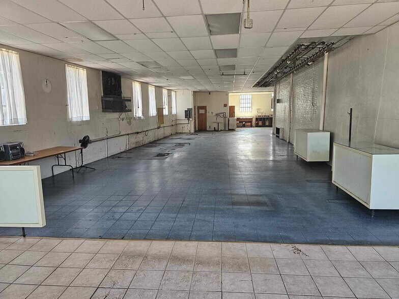 More Photos Of 27 E Main St, Stafford Springs Freestanding For Lease