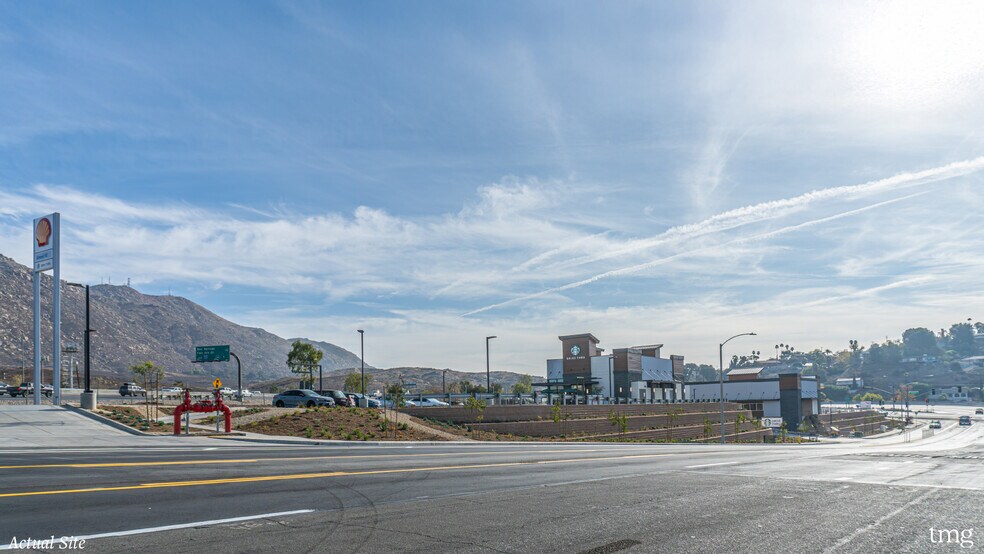 More Photos Of 5102 Sycamore Canyon Blvd, Riverside Freestanding For Sale