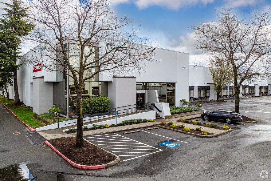 More Photos Of 7015-7035 S 212th St, Kent Warehouse For Lease