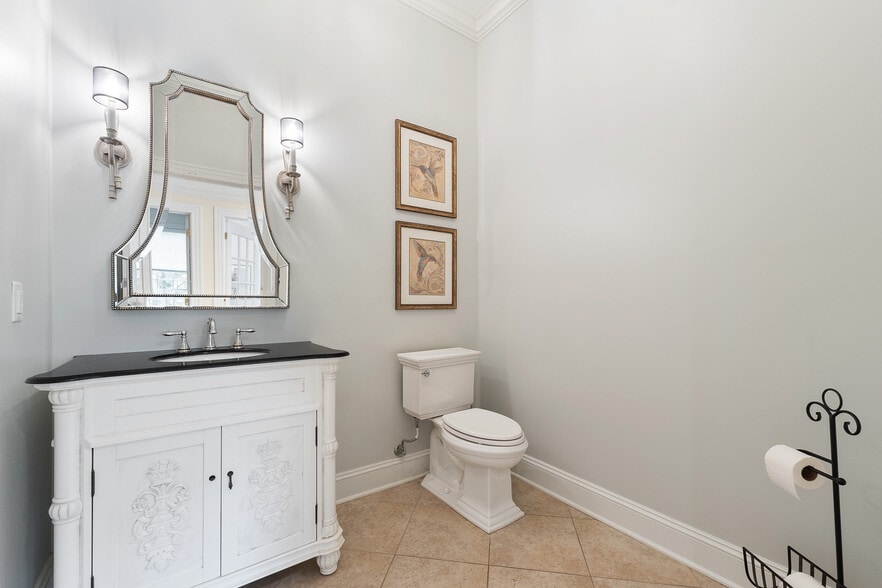 More Photos Of 3139 16th Street Rd, Huntington Medical For Sale