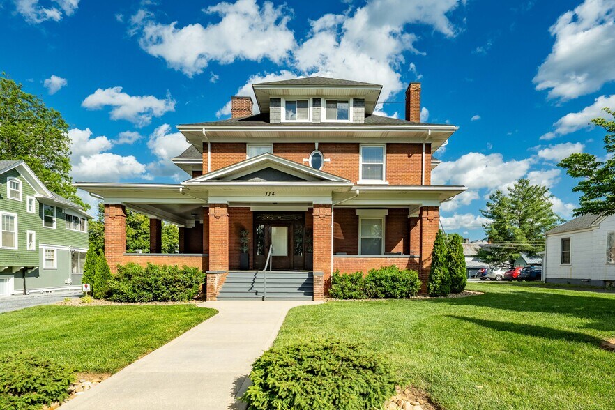 More Photos Of 114 E Unaka Ave, Johnson City Office Residential For Sale