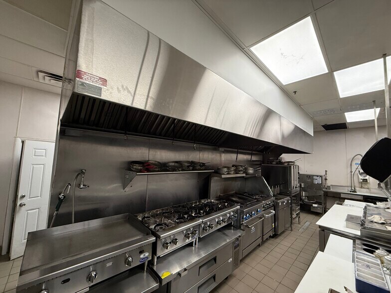 More Photos Of 447 Broadway, Westwood Restaurant For Sale