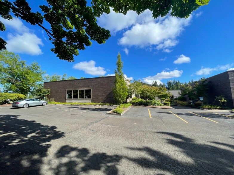 More Photos Of , Wilsonville Office For Sale