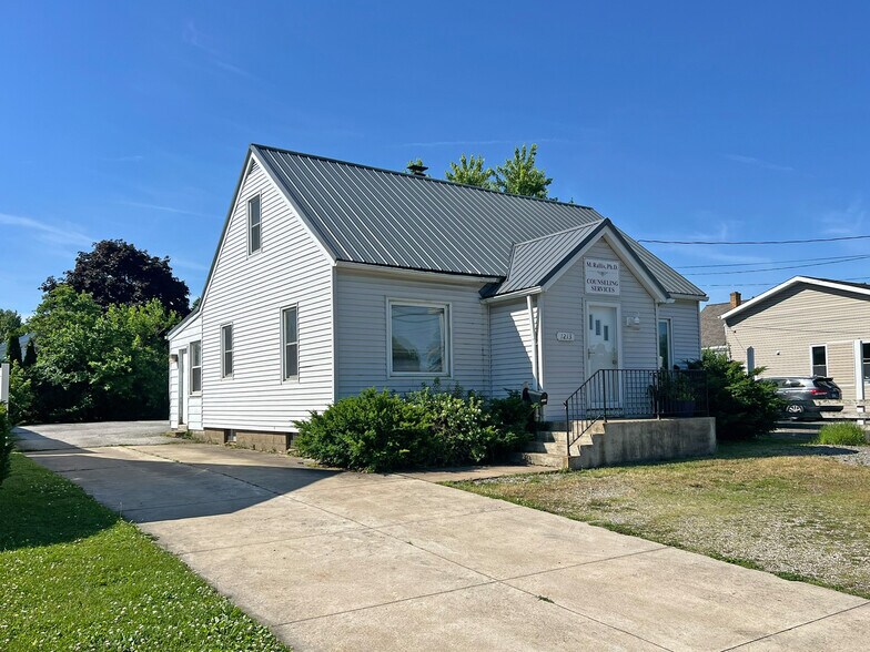 More Photos Of 1213 W 38th St, Erie Office Residential For Sale