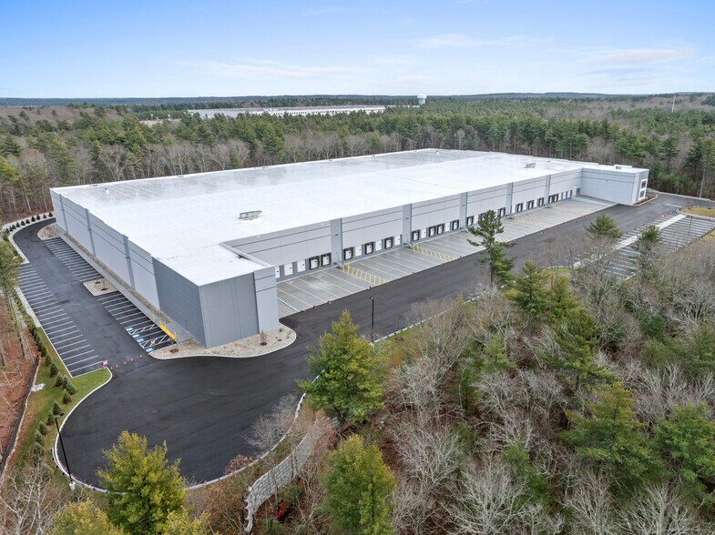 More Photos Of 150 Revolutionary Drive, East Taunton Warehouse For Lease