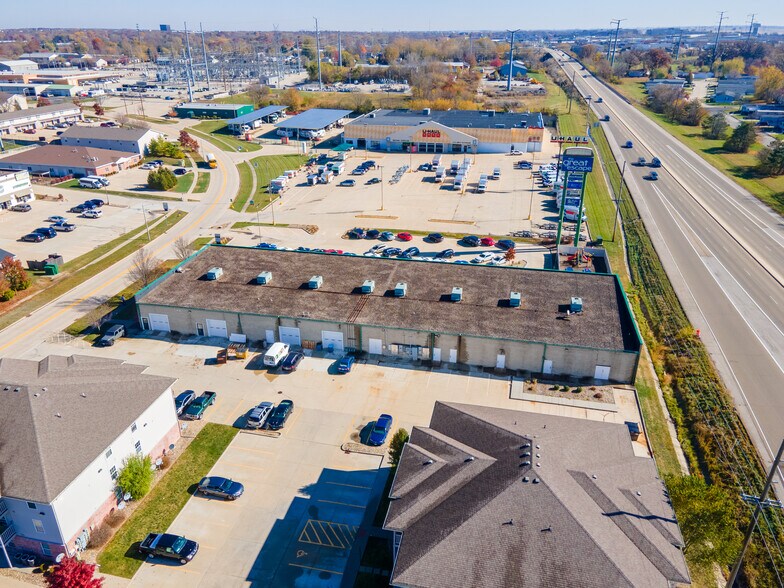 More Photos Of 1716 R T Dunn Dr, Bloomington Storefront Retail Office For Lease