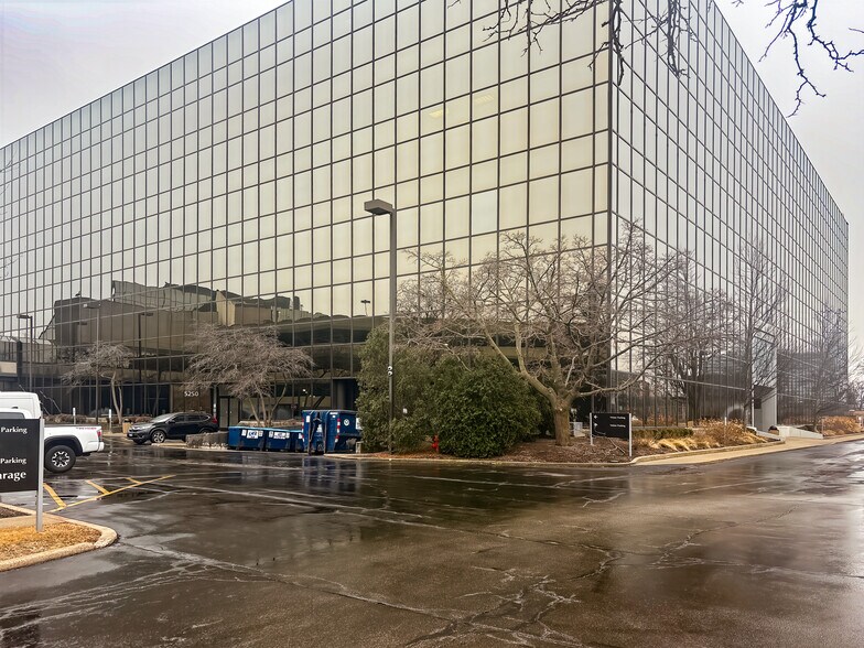 More Photos Of 5250 Old Orchard Rd, Skokie Coworking Space
