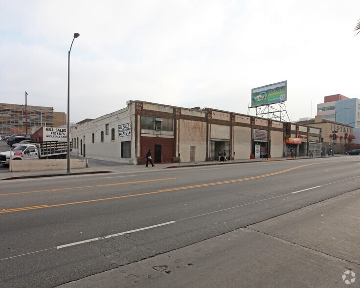 More Photos Of 1201-1215 W 6th St, Los Angeles Storefront For Lease