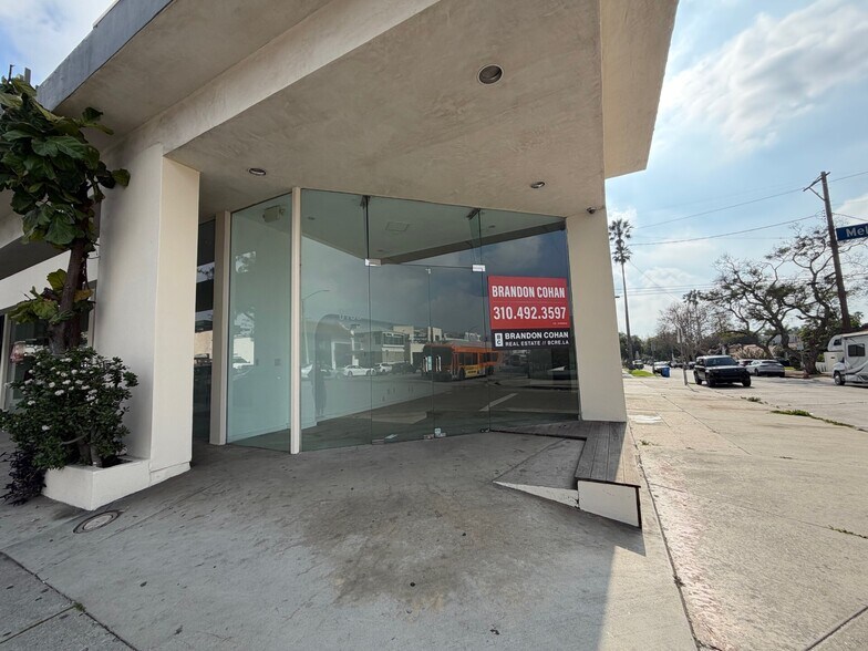 Primary Photo Of 8180 Melrose Ave, Los Angeles Storefront Retail Office For Lease