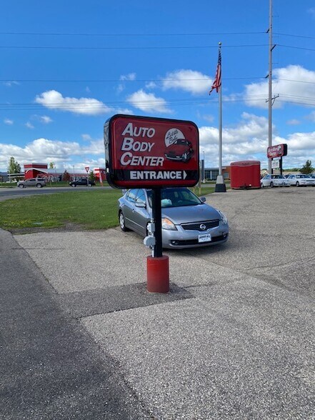 More Photos Of 295-297 37th St NE, Rochester Auto Repair For Sale