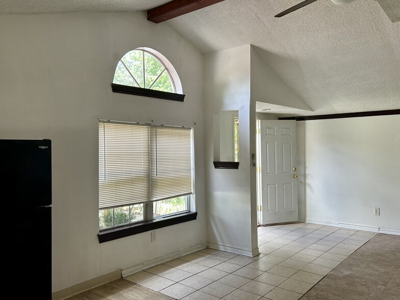 More Photos Of 143 Key Largo Ln, Lufkin Manufactured Housing Mobile Home Park For Sale