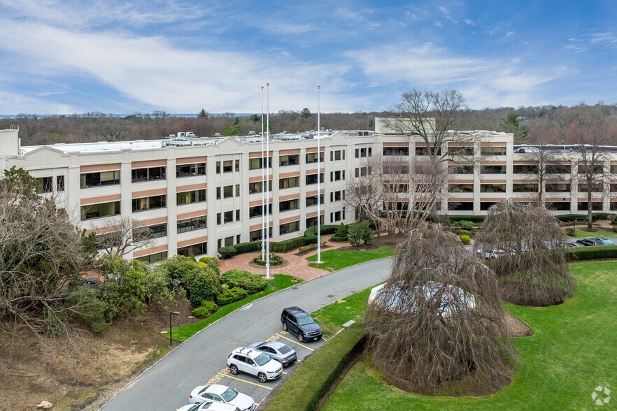 More Photos Of 1700 E Putnam Ave, Old Greenwich Office For Lease