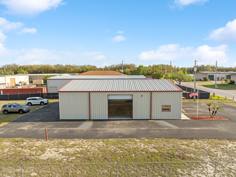 More Photos Of 18820 Sakera Rd, Hudson Warehouse For Lease