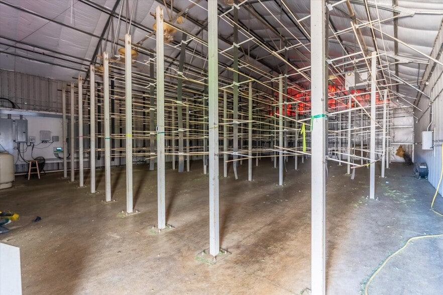 More Photos Of 23820 Potter Rd, Salinas Contractor Storage Yard For Sale