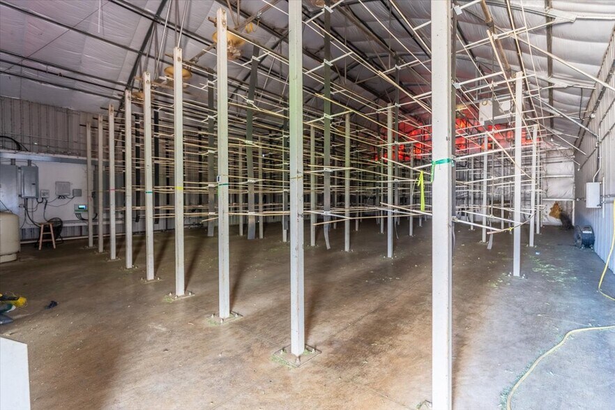More Photos Of 23820 Potter Rd, Salinas Contractor Storage Yard For Sale