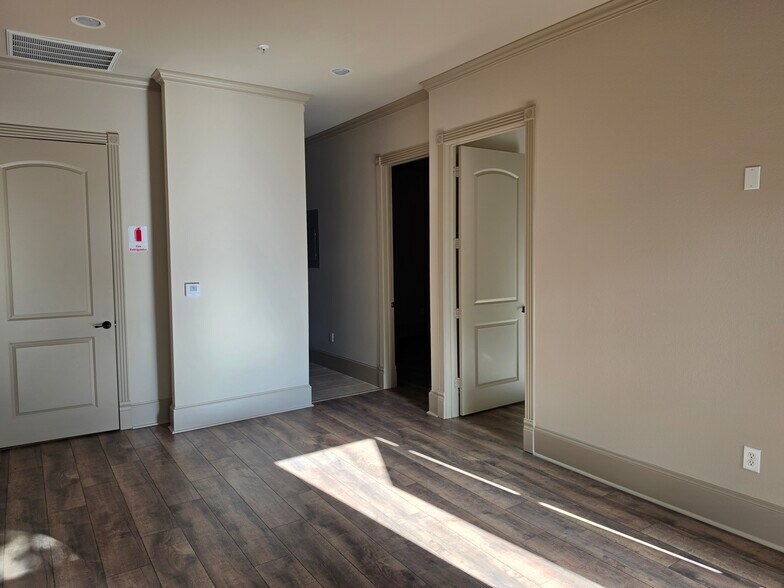 More Photos Of 282 Ed English Dr, Shenandoah Coworking Space