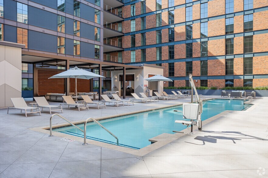 More Photos Of 55 Romney St, Charleston Apartments For Lease