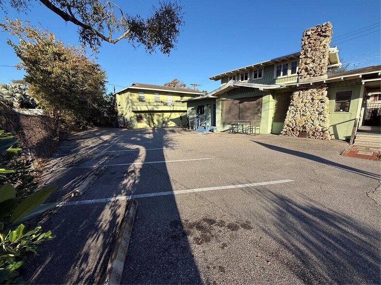 More Photos Of 5610 N Nebraska Ave, Tampa Office For Sale