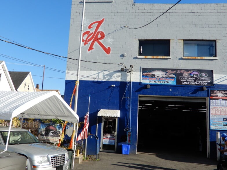 More Photos Of 105 Wood Ave, Bridgeport Light Manufacturing For Sale