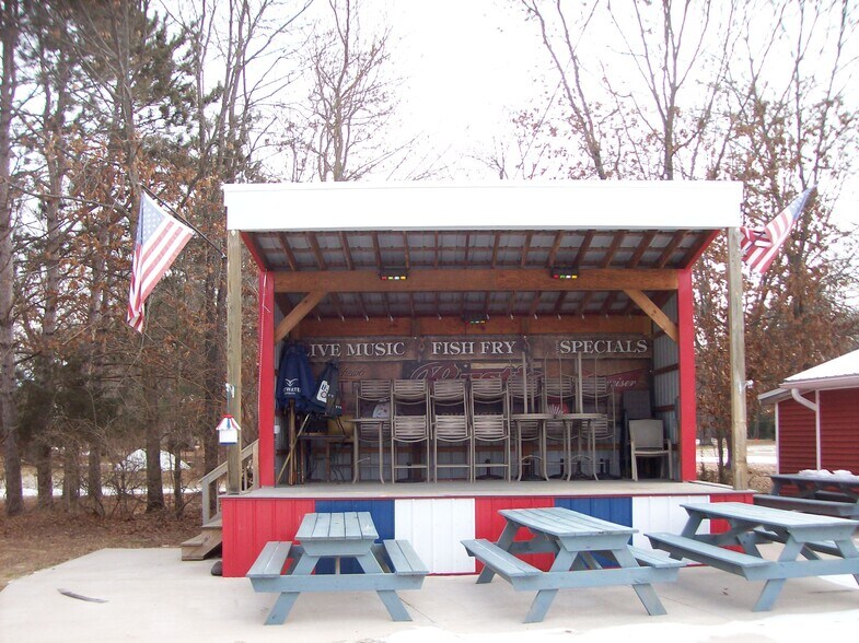 More Photos Of 330 County Road B, Montello Flex For Sale