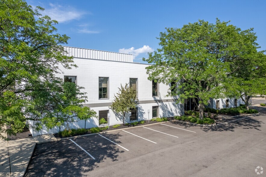 More Photos Of 9675 Montgomery Rd, Cincinnati Office For Lease