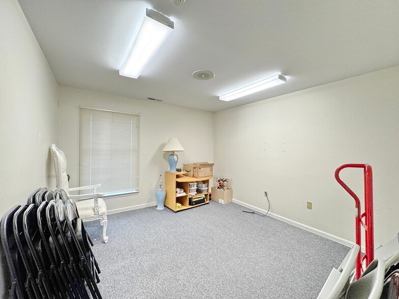 More Photos Of 18119 N Sussex Hwy, Bridgeville Office For Sale