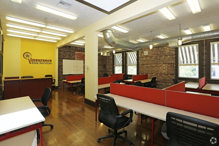 More Photos Of 104-110 S Park Ave, Sanford Storefront Retail Office For Sale