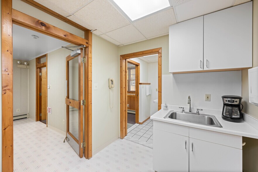 More Photos Of 123 W Main St, Trappe Medical For Sale