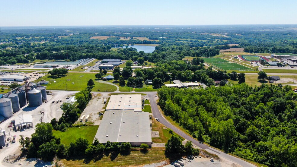 More Photos Of 1615 Radio Hill Rd, Boonville Warehouse For Lease